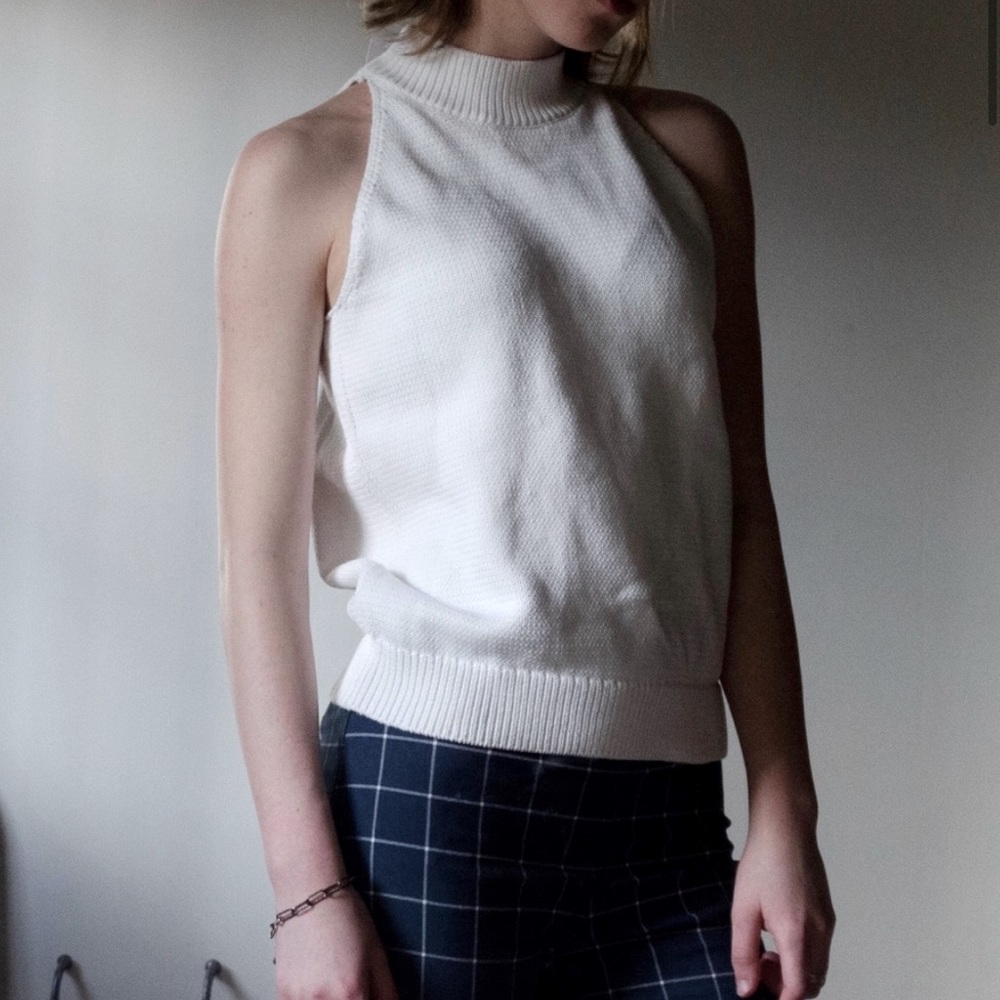 Ann Taylor white sleeveless turtleneck